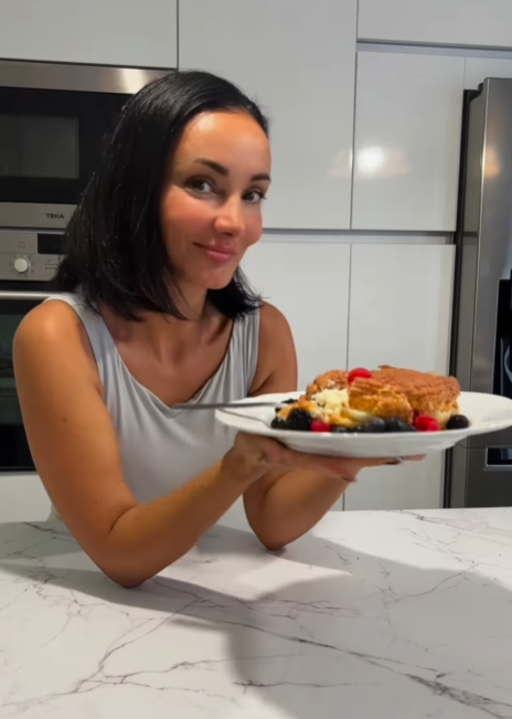 Bizcocho Soufflé Fit: Una Delicia Proteica de Lorena Alacis